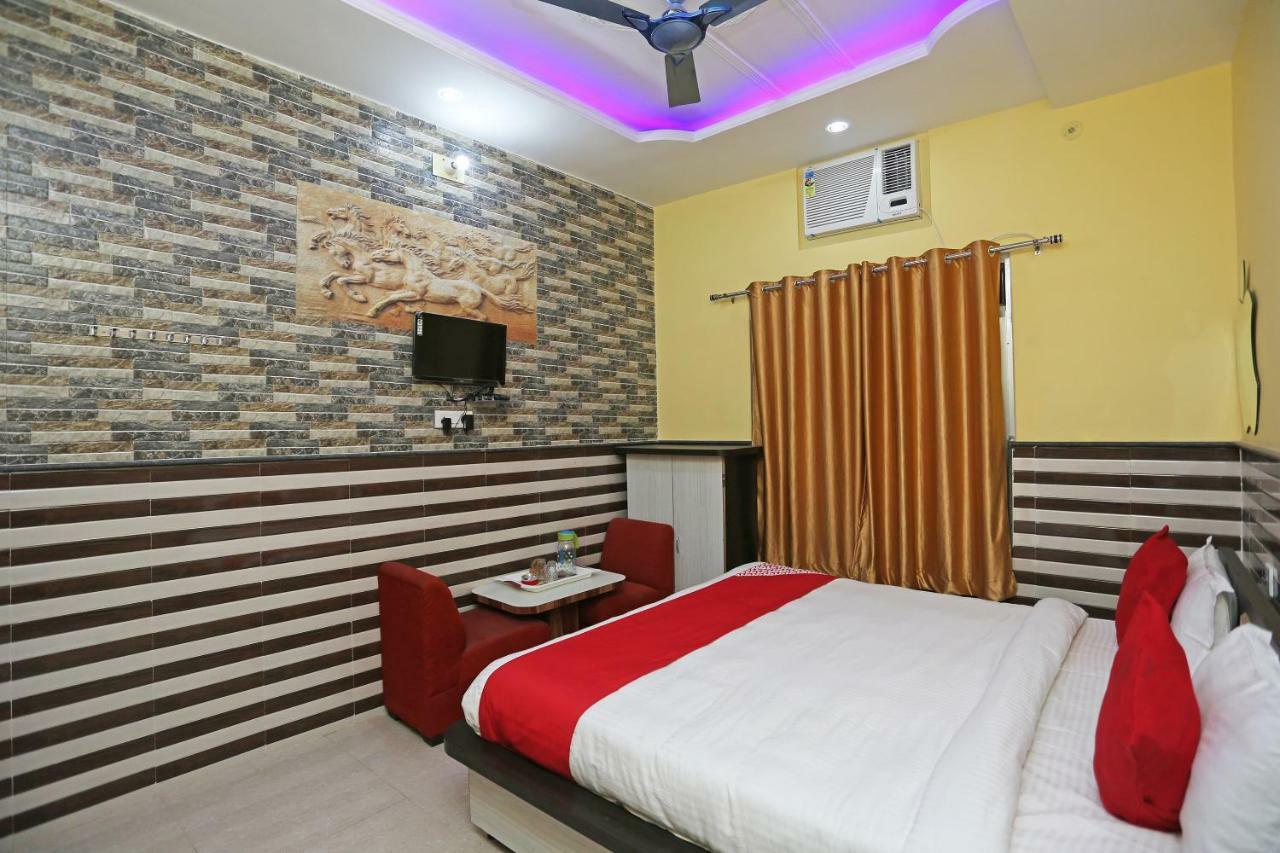 Hotel Bachchan Palace Varanasi Exterior foto