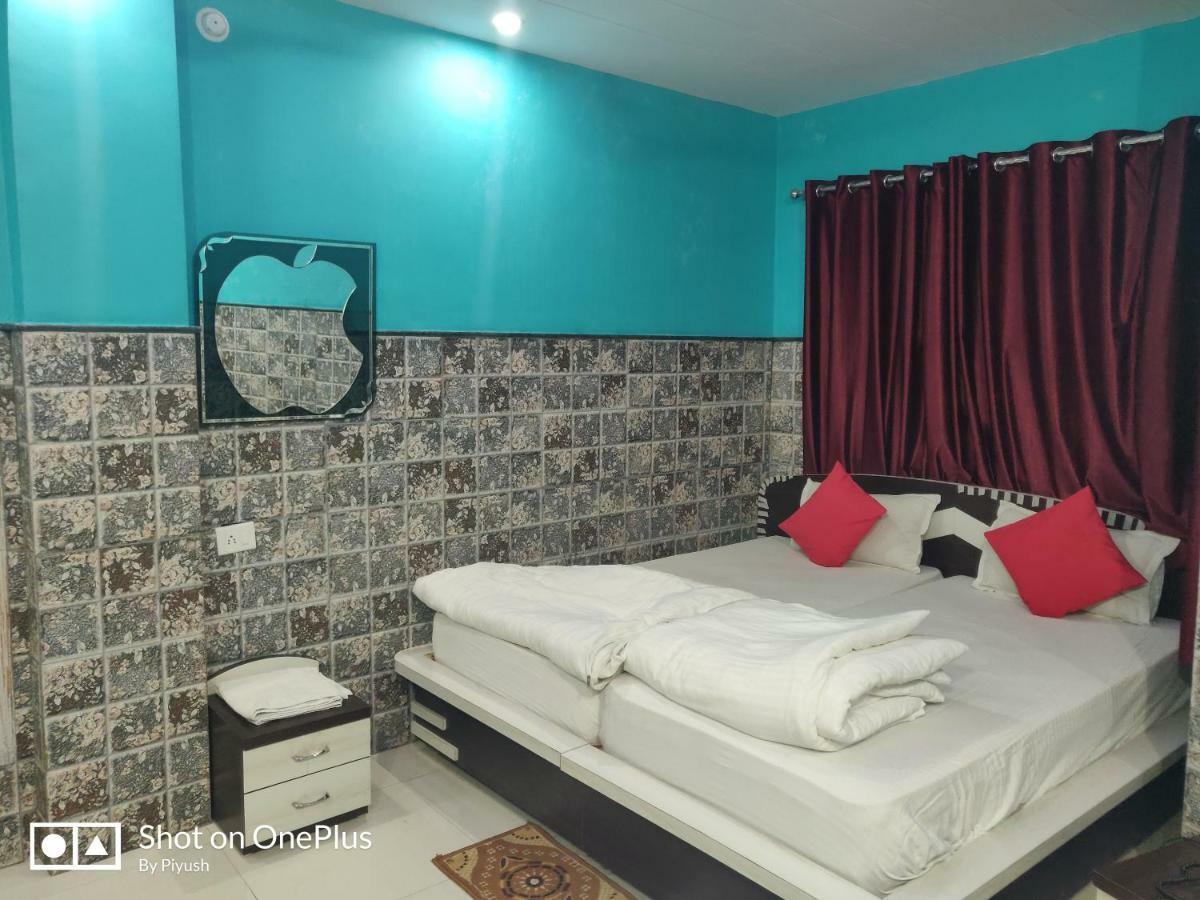 Hotel Bachchan Palace Varanasi Exterior foto