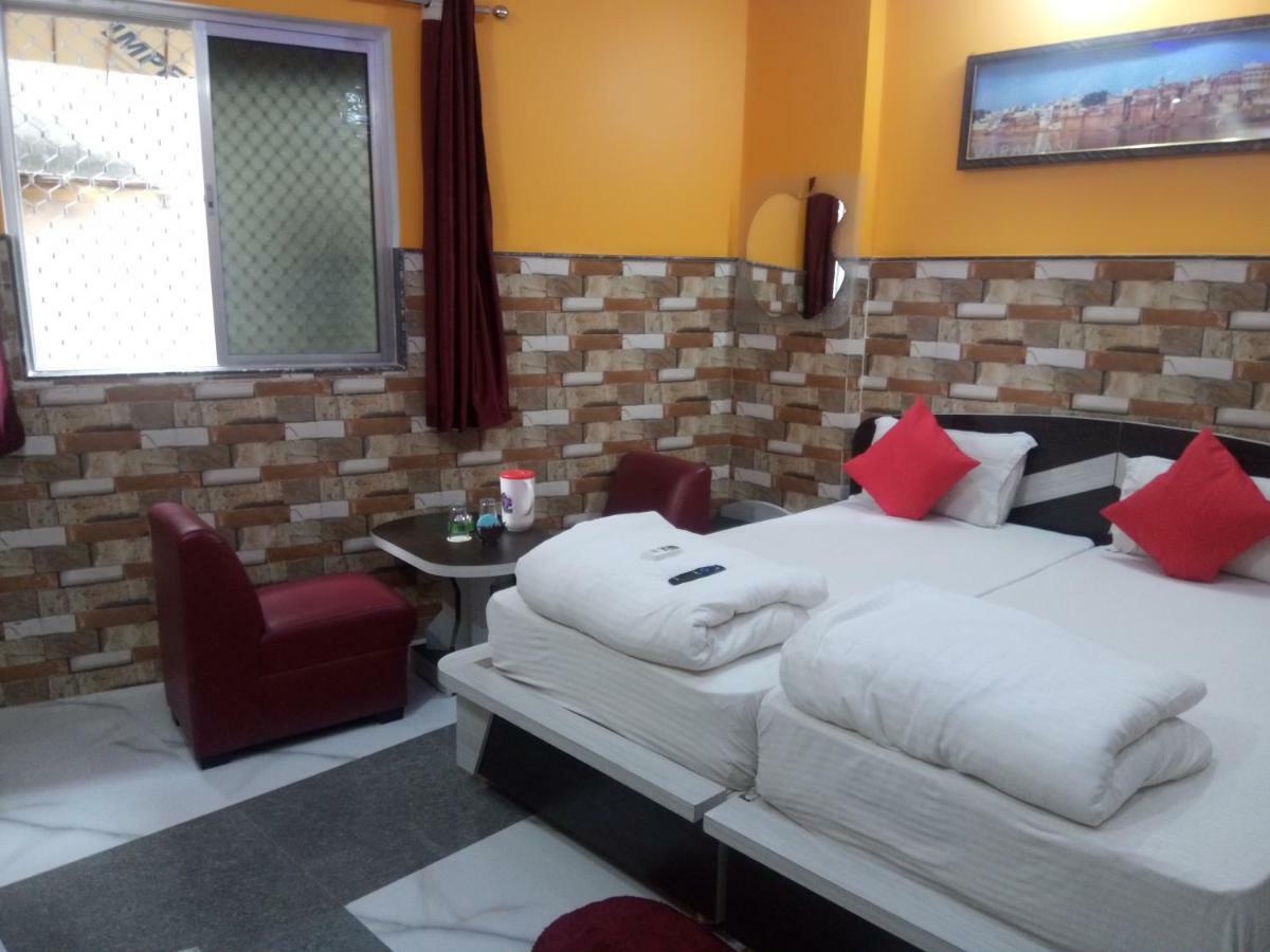 Hotel Bachchan Palace Varanasi Exterior foto