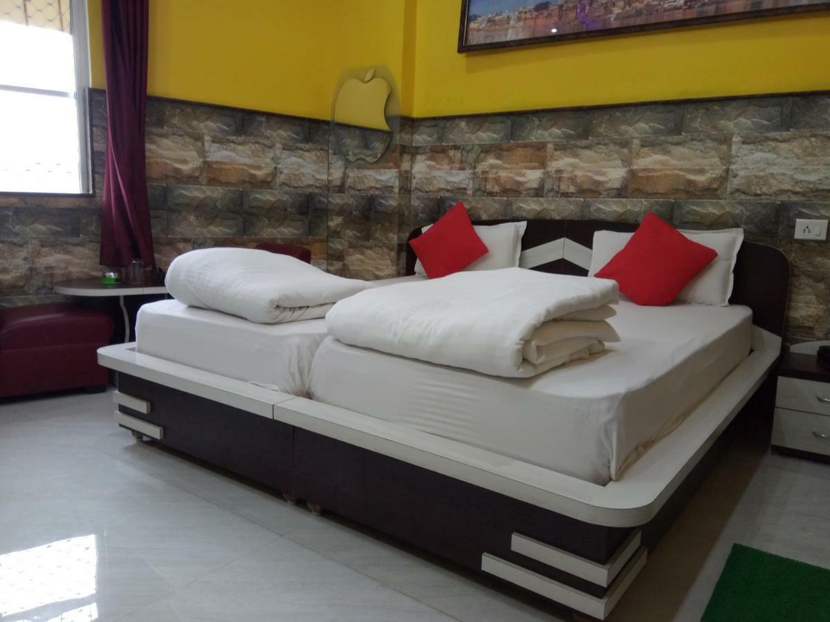 Hotel Bachchan Palace Varanasi Exterior foto